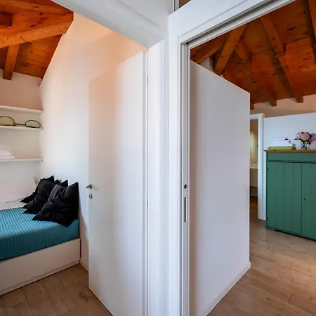 Italy Homes - Eliland View *