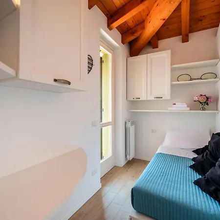 Italy Homes - Eliland View Apartment *