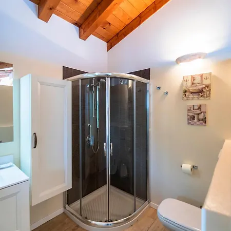 Italy Homes - Eliland View Tavernola Bergamasca