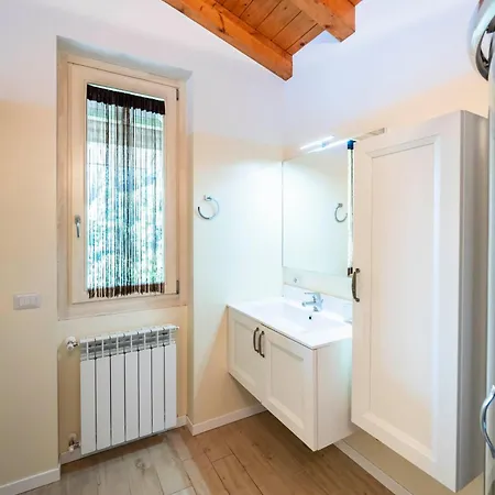 Italy Homes - Eliland View * Tavernola Bergamasca